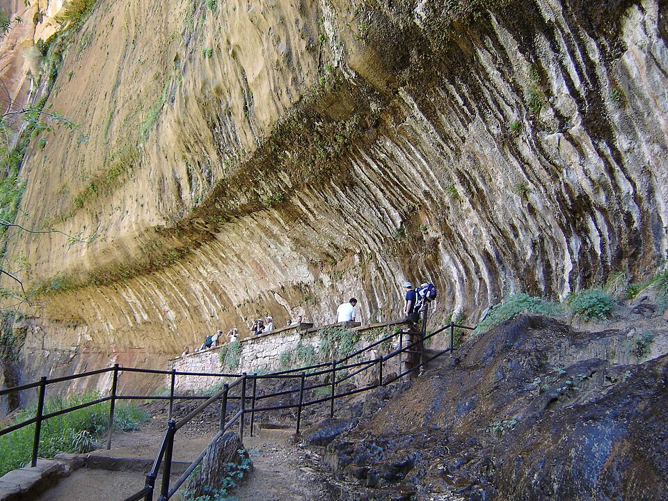 Weeping Rock